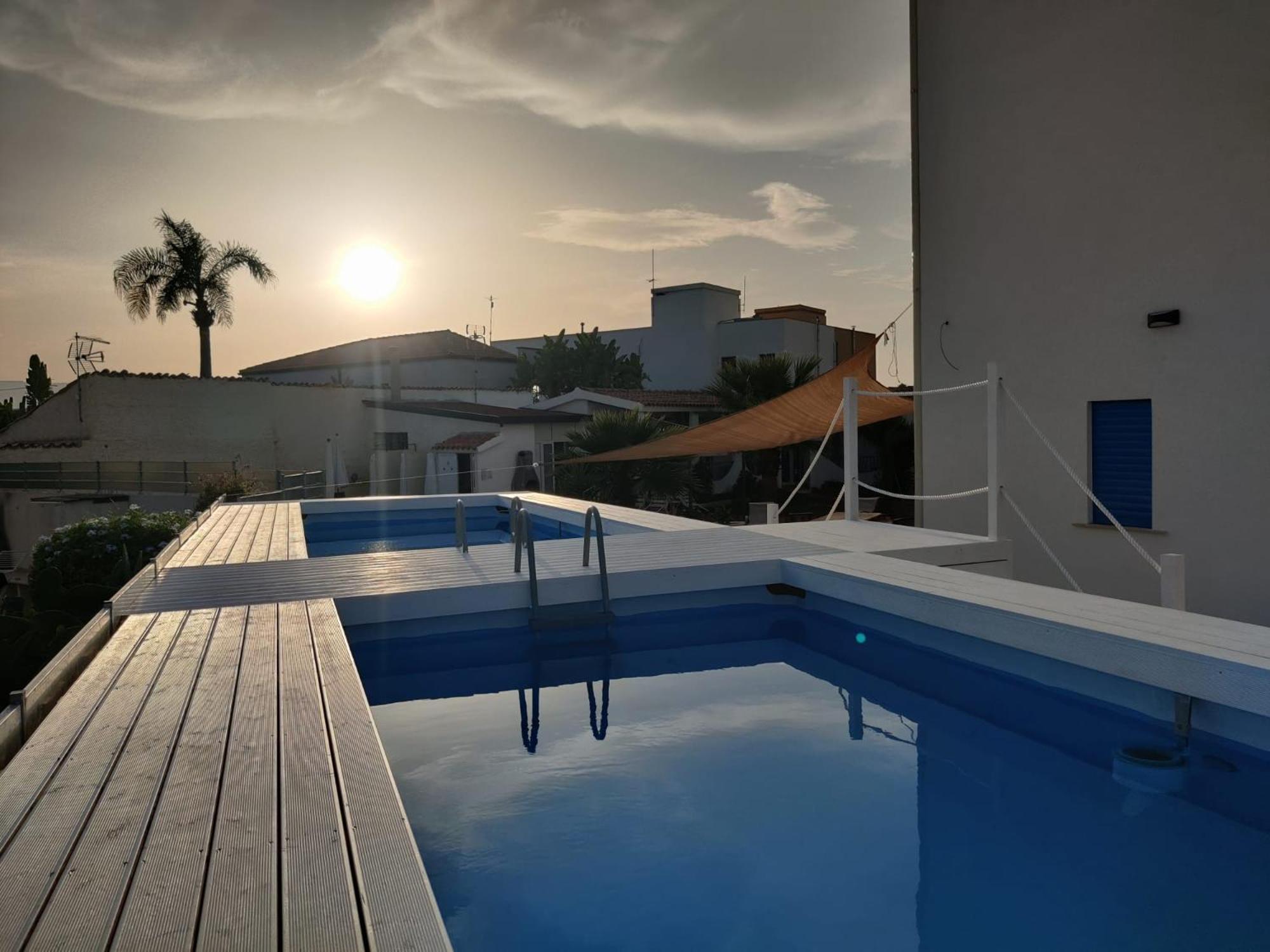 Pool Seaside Relais - Ville Ninfea, Marea, Rosa E Cassiopea Fontane Bianche Extérieur photo